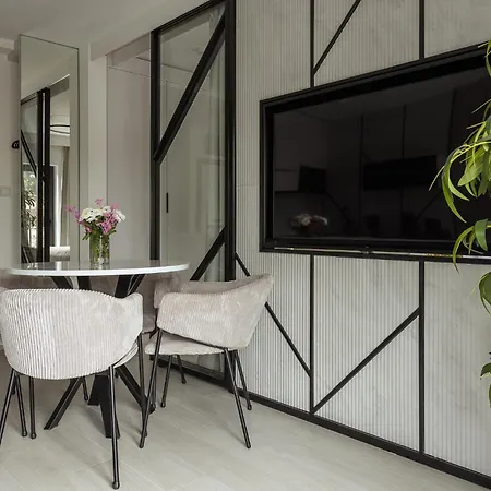 Avaparts Mooon Lägenhet