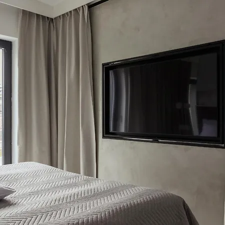 Avaparts Mooon Apartament *
