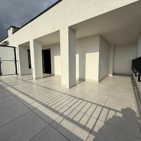 Avaparts Mooon Lägenhet Jastarnia